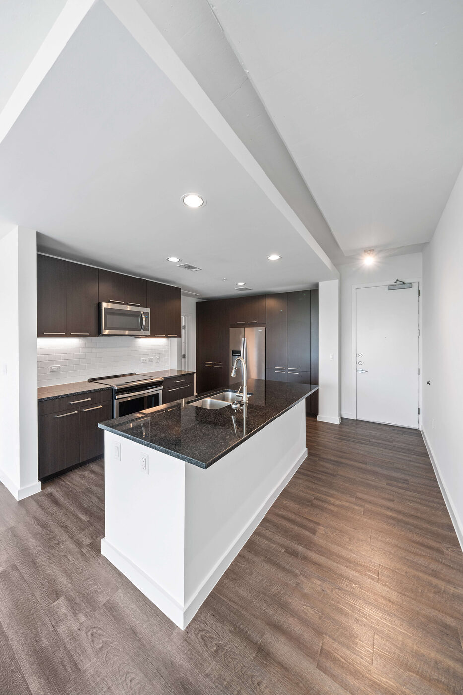 New Houston upgraded 2 story loft $865 /mo (unit shown). Follow us for more great Houston apartment rentals like this one.