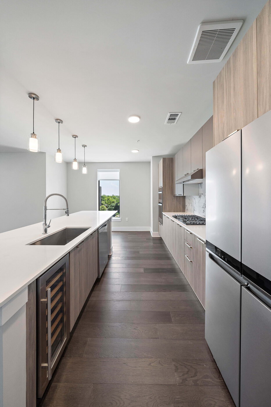 Mid-Rise apartment in Montrose